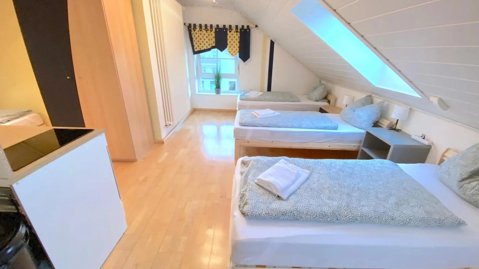 V Apartment 4 Personen - Monteurzimmer - Ferienwohnung - Kronwieden Loiching