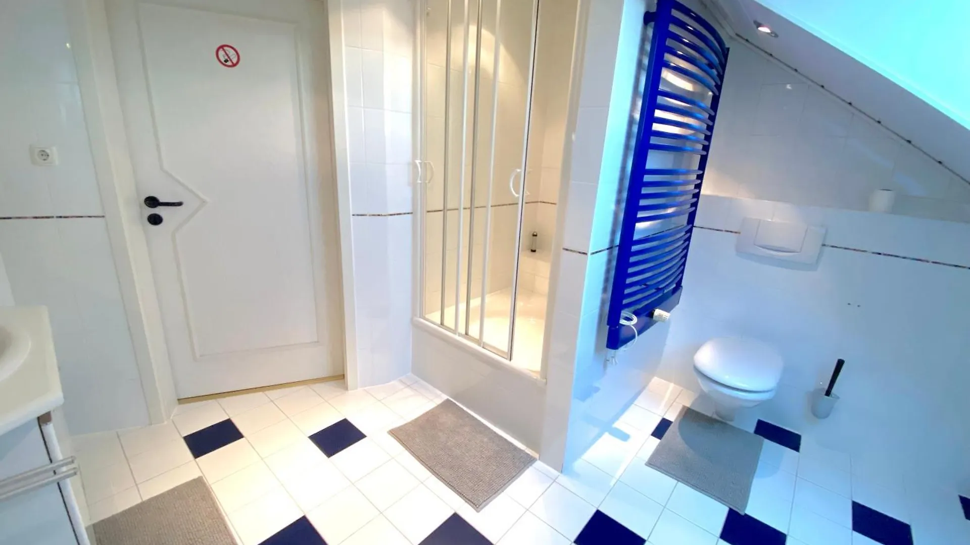 V Apartment 4 Personen - Monteurzimmer - Ferienwohnung - Kronwieden Loiching